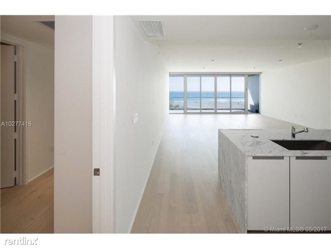 Building Photo - 321 Ocean Dr
