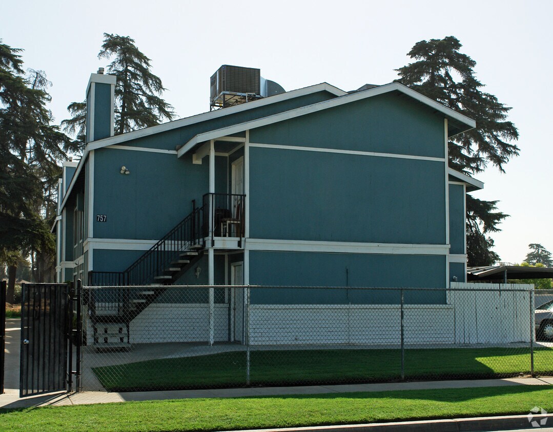 Primary Photo - 757 S Adler Ave