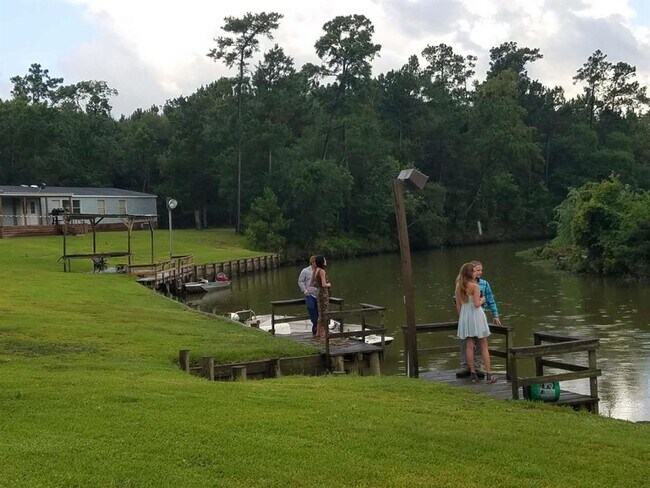 Foto del edificio - 2042 Jobe Wilson Rd