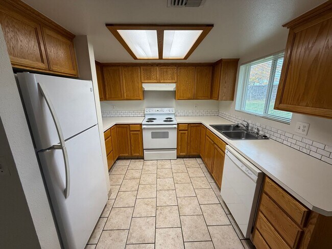 Foto del edificio - 829 Morse Ave SW