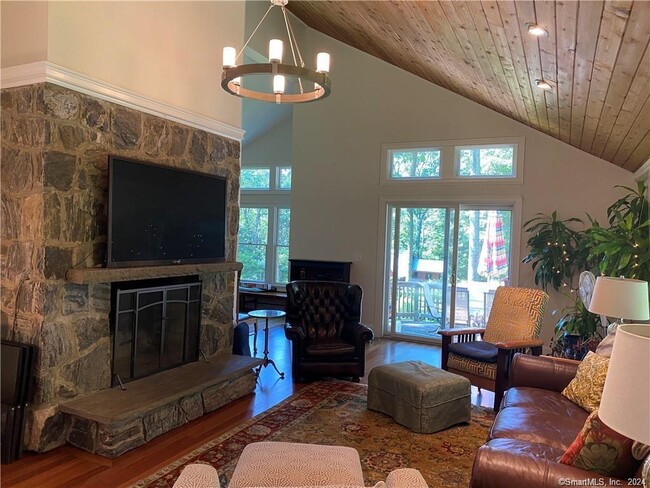 Foto del edificio - 524 Barrack Hill Rd