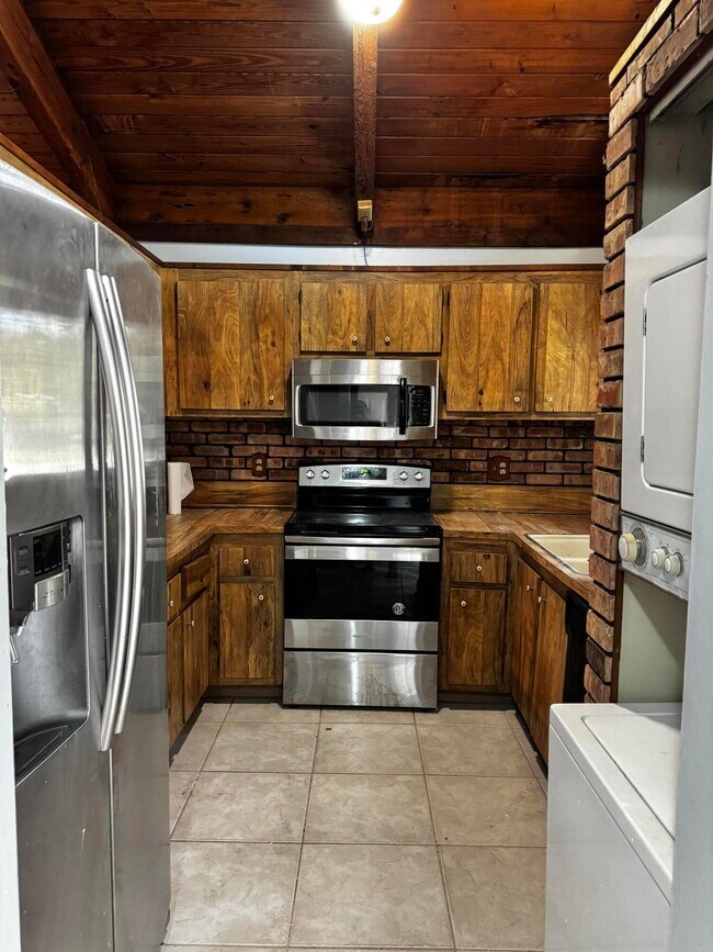Foto del edificio - 6944 NW 30th Ave