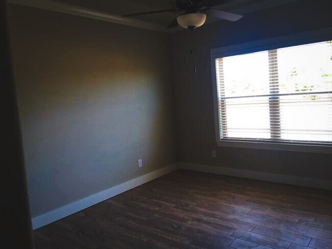 Building Photo - BEAUTIFUL HOME IN GREAT LOCATION!
