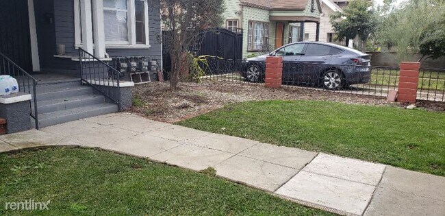 Building Photo - 4 br, 2 bath House - 6146 Aldama St
