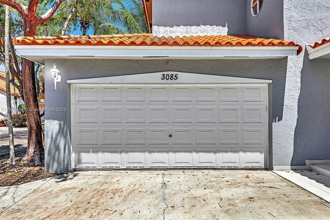 Building Photo - 3085 N 36th Ave