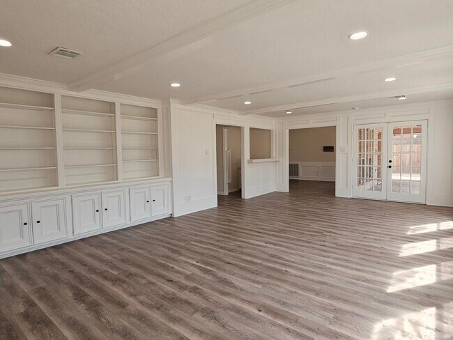 Foto del edificio - 16627 Aldenham Pl