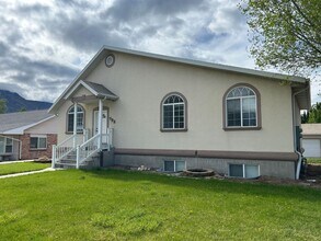 Building Photo - 793 W 2100 N