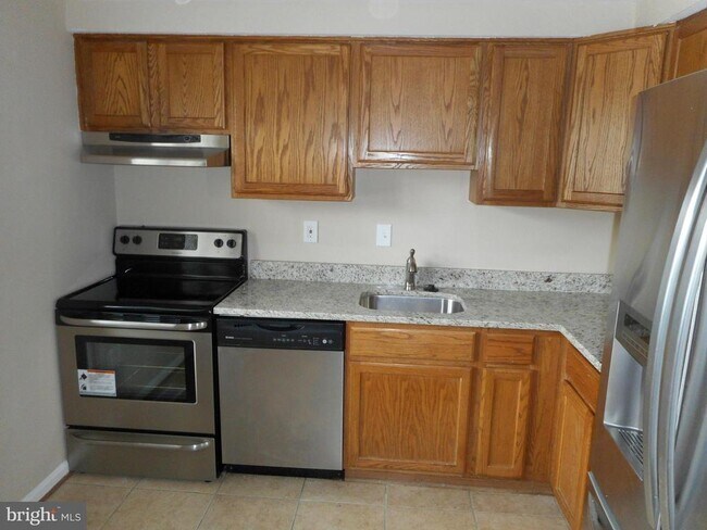 Building Photo - 3825 Tremayne Terrace