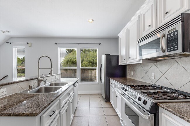 Foto del edificio - 1722 Elgin St