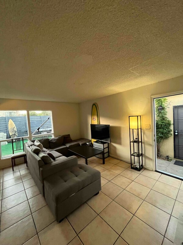 Foto del edificio - 2317 Grand Ave