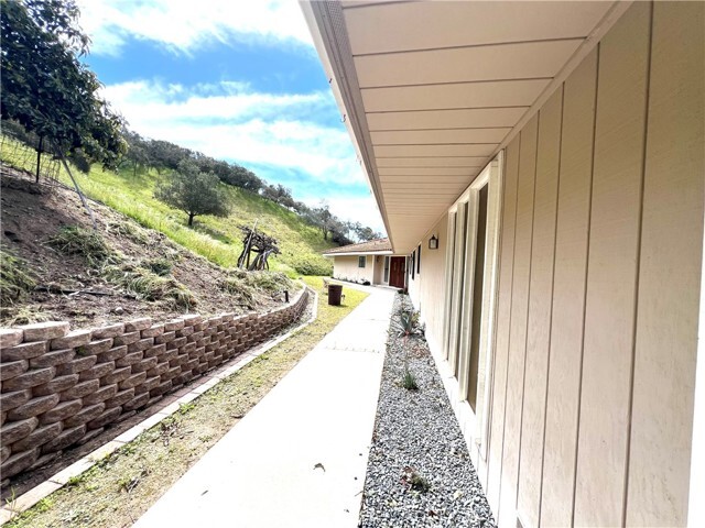 Foto del edificio - 20482 Live Oak Canyon Rd