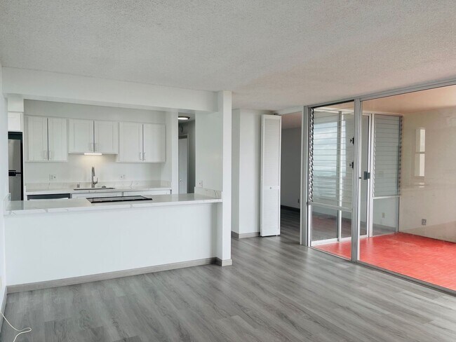 Building Photo - Partly Furnished 1-bedroom, 1-bath condo a...