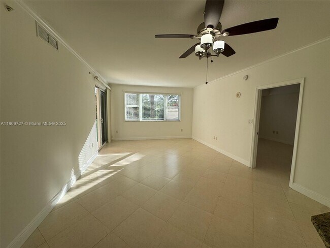 Foto del edificio - 19900 E Country Club Dr