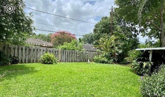 Building Photo - 4725 Kinglet St