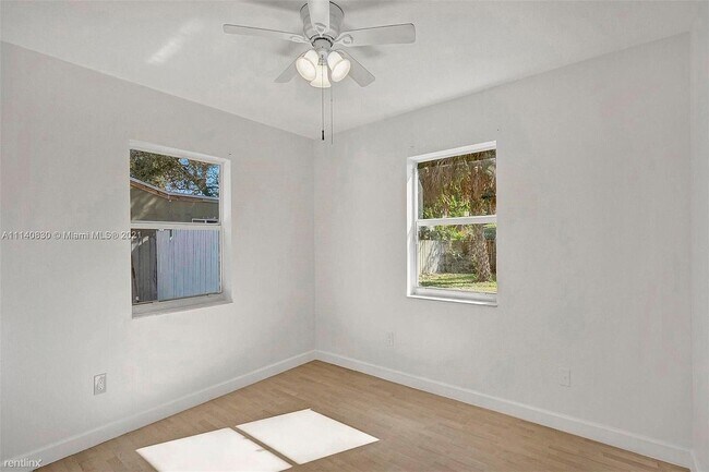 Building Photo - 3 br, 2 bath House - 1604 Davie Blvd
