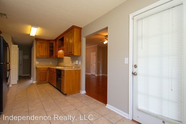 Building Photo - 3 br, 2 bath House - 1059 Burwell Road