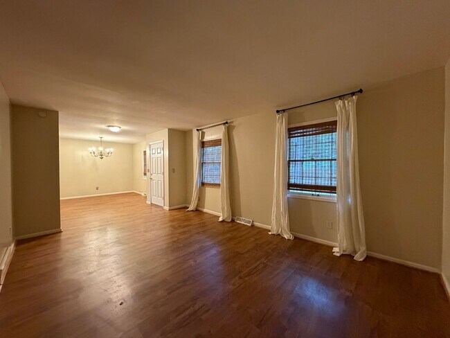Foto del edificio - 19 Briarcliff Rd