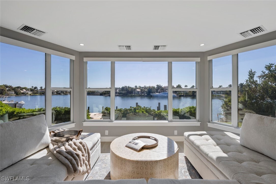 Foto principal - 440 Kingstown Dr