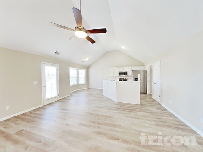 Foto del edificio - 1889 Olive Cir