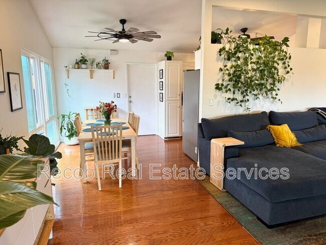 Building Photo - 3452 Lockwood Dr