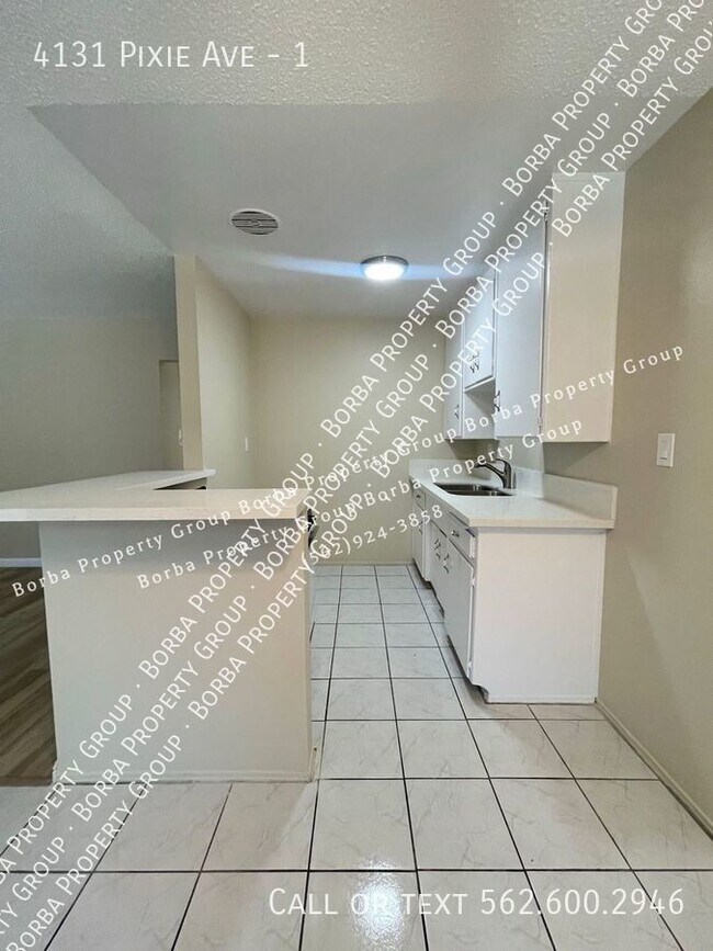 Building Photo - STUNNING UPSTAIRS 1 BEDROOM 1 BATHROOM APA...