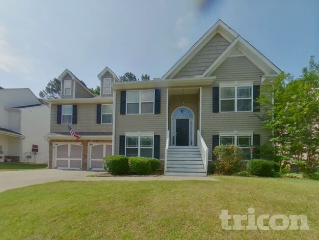 Building Photo - 611 Hemlock Ct
