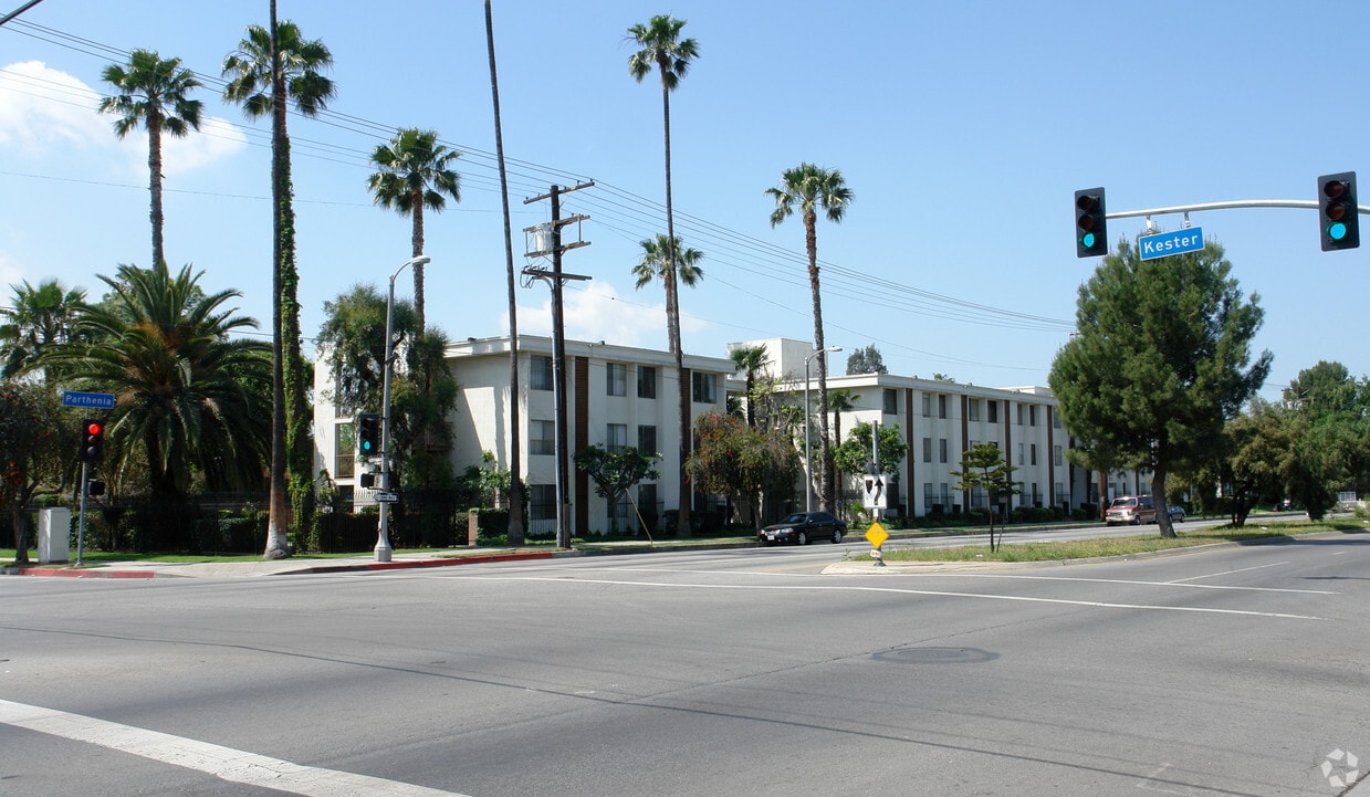 Building Photo - Parthenia Manor
