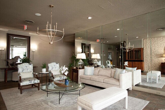 Foto del edificio - 700 E 9th St
