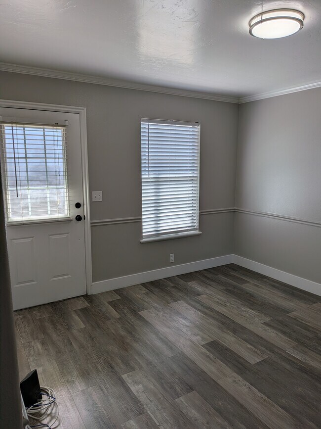 Foto del edificio - 1050 S Orem Blvd