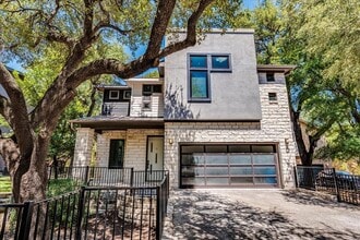 Building Photo - 2807 Del Curto Rd