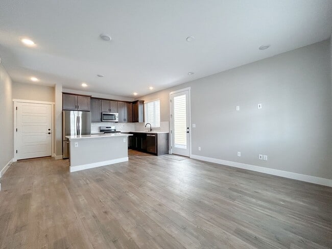 Building Photo - Brookfield Home Available in North Central...