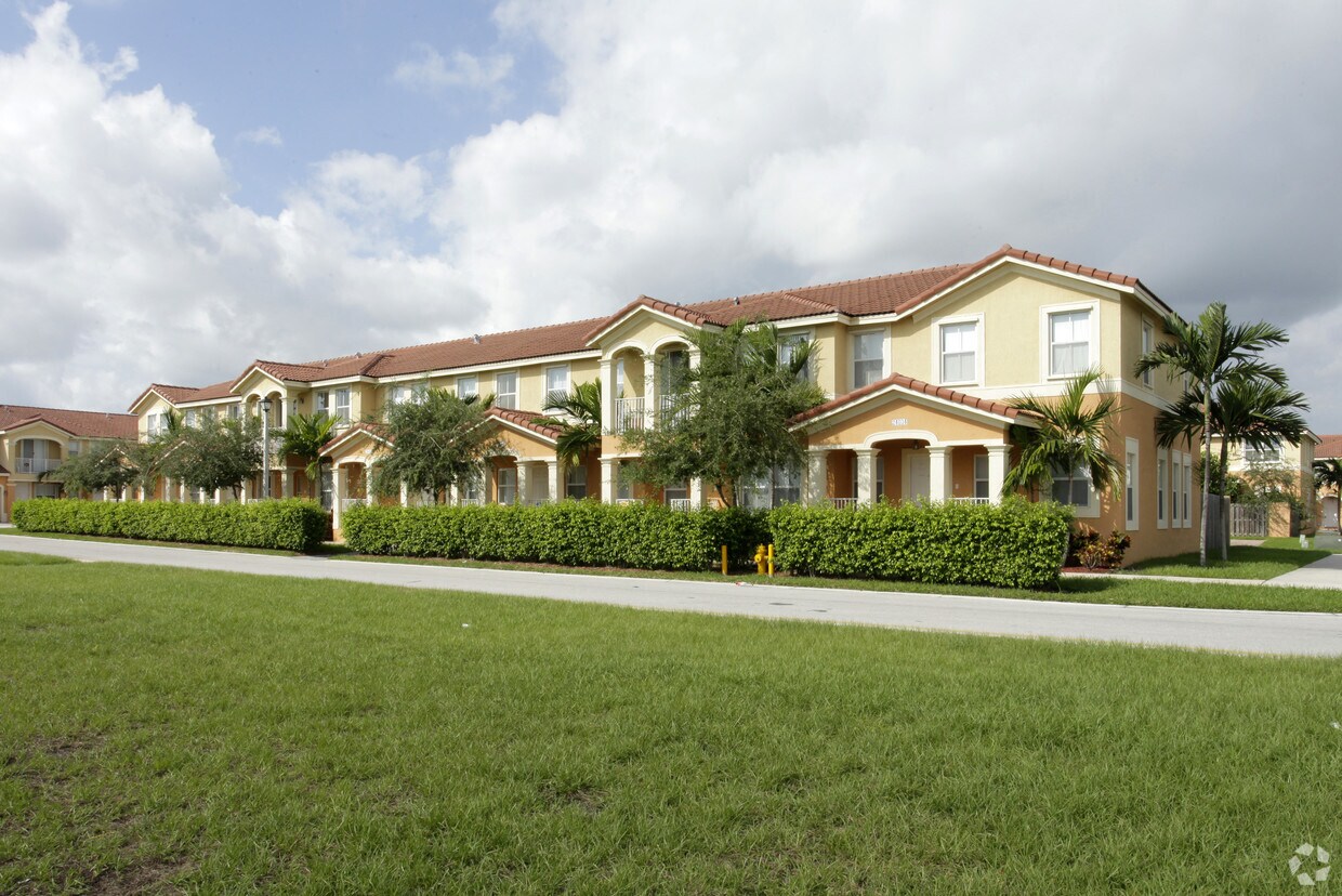 West Gardens Apartments in Homestead, FL