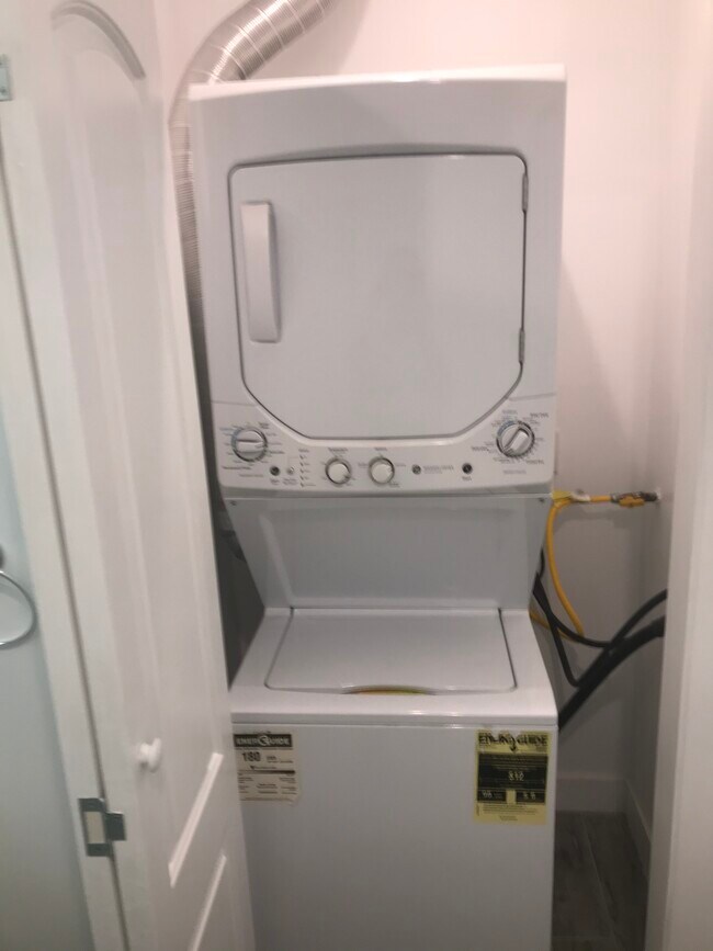 Foto del edificio - 2544 S Bentley Ave