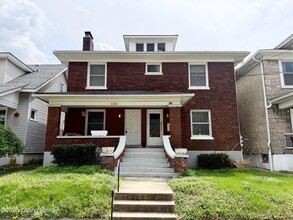 Building Photo - 1202 E Breckinridge St