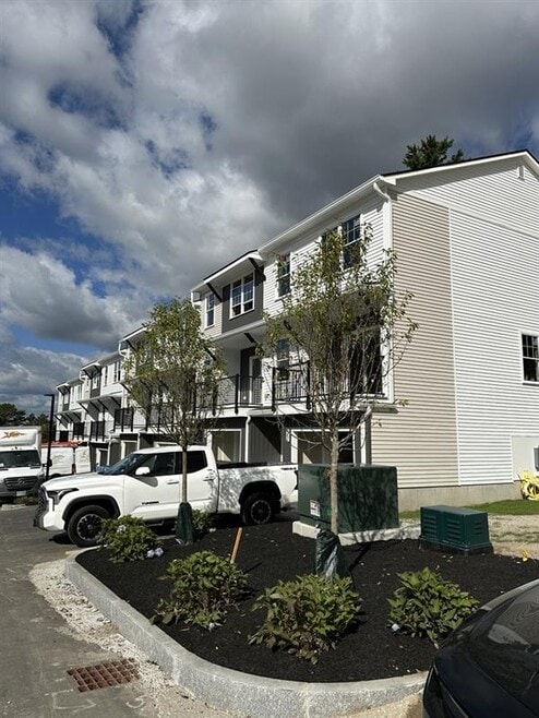 Building Photo - Boulder Way