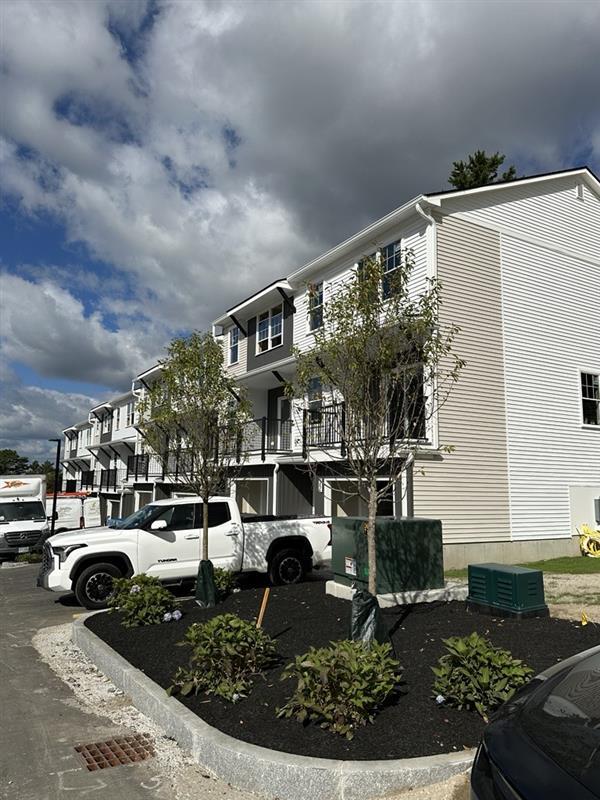 Building Photo - Boulder Way