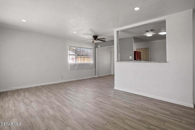 Building Photo - 5021 Tetons Dr
