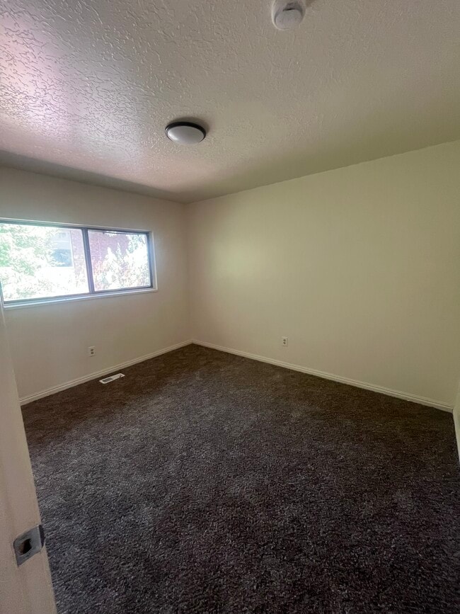 Foto del edificio - 445 E 800 N Ogden