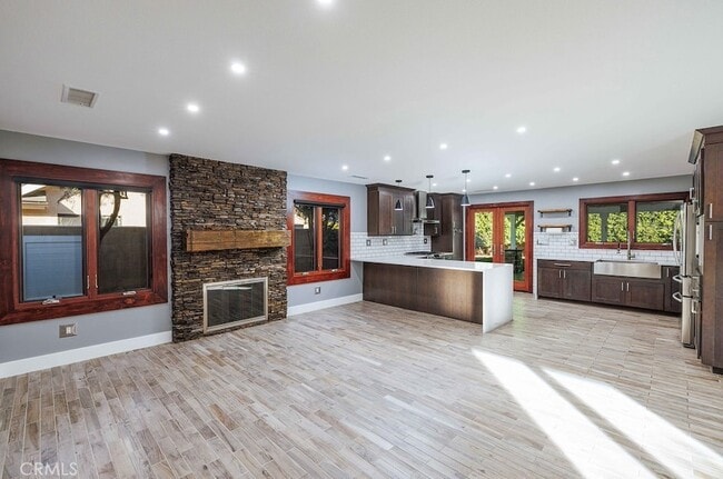 Building Photo - 5672 Rich Hill Way