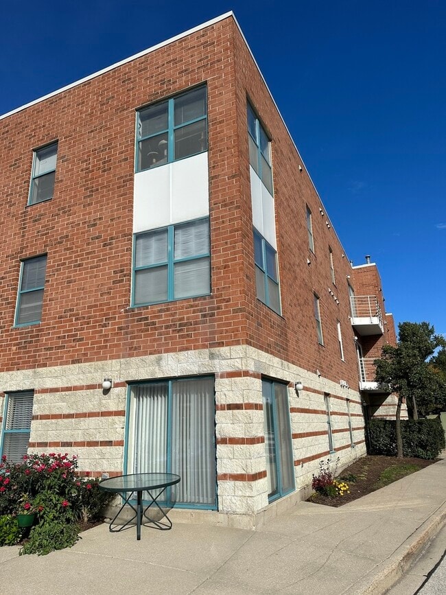Building Photo - 3275 Kirchoff Rd