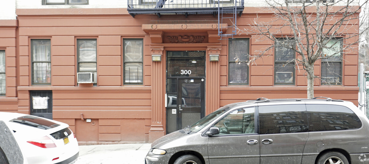 Building Photo - 300-304 E 162nd St