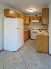 Building Photo - 205 3rd St