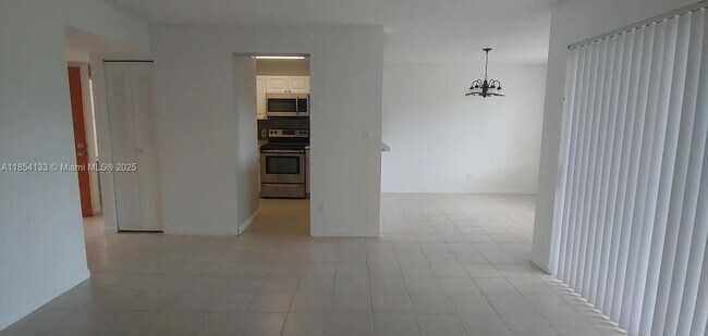 Foto del edificio - 1069 Coral Club Dr
