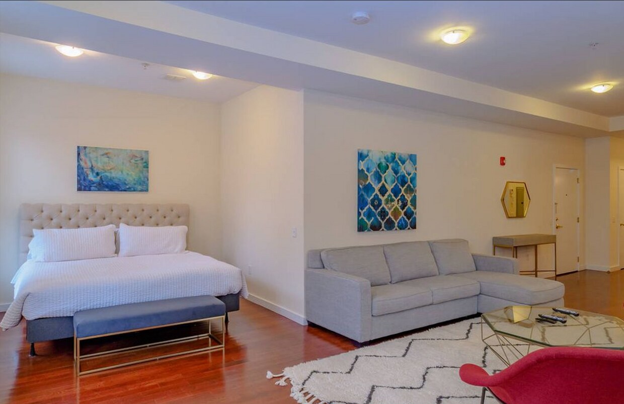 Foto del edificio - 2166 Matthews Ave