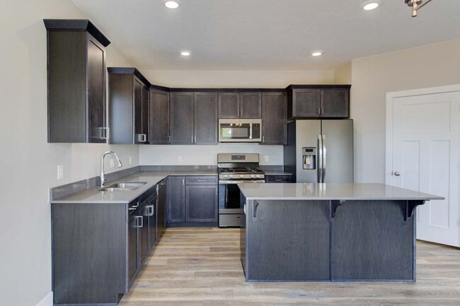 Foto del edificio - Cedar Reserve Townhomes Now Available!