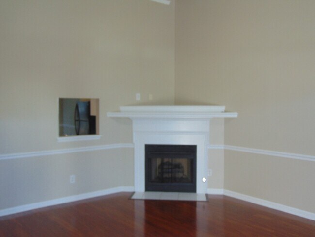 Building Photo - Nice  Townhome/Condo Columbia County