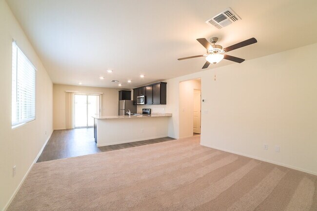 Foto del edificio - 25832 W Samantha Way