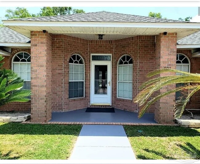 Building Photo - 1007 W Government St