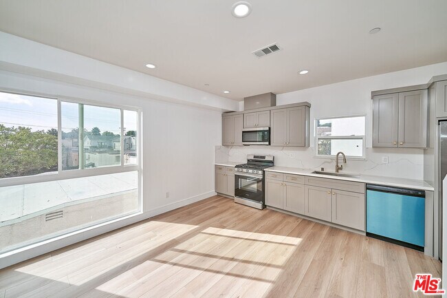 Foto del edificio - 1108 Queen Anne Pl