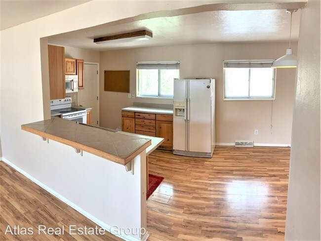 Building Photo - 3 br, 2 bath House - 490 E Geddes Ave